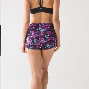 Lululemon Wunder Short 2" (Full-On Luxtreme)
